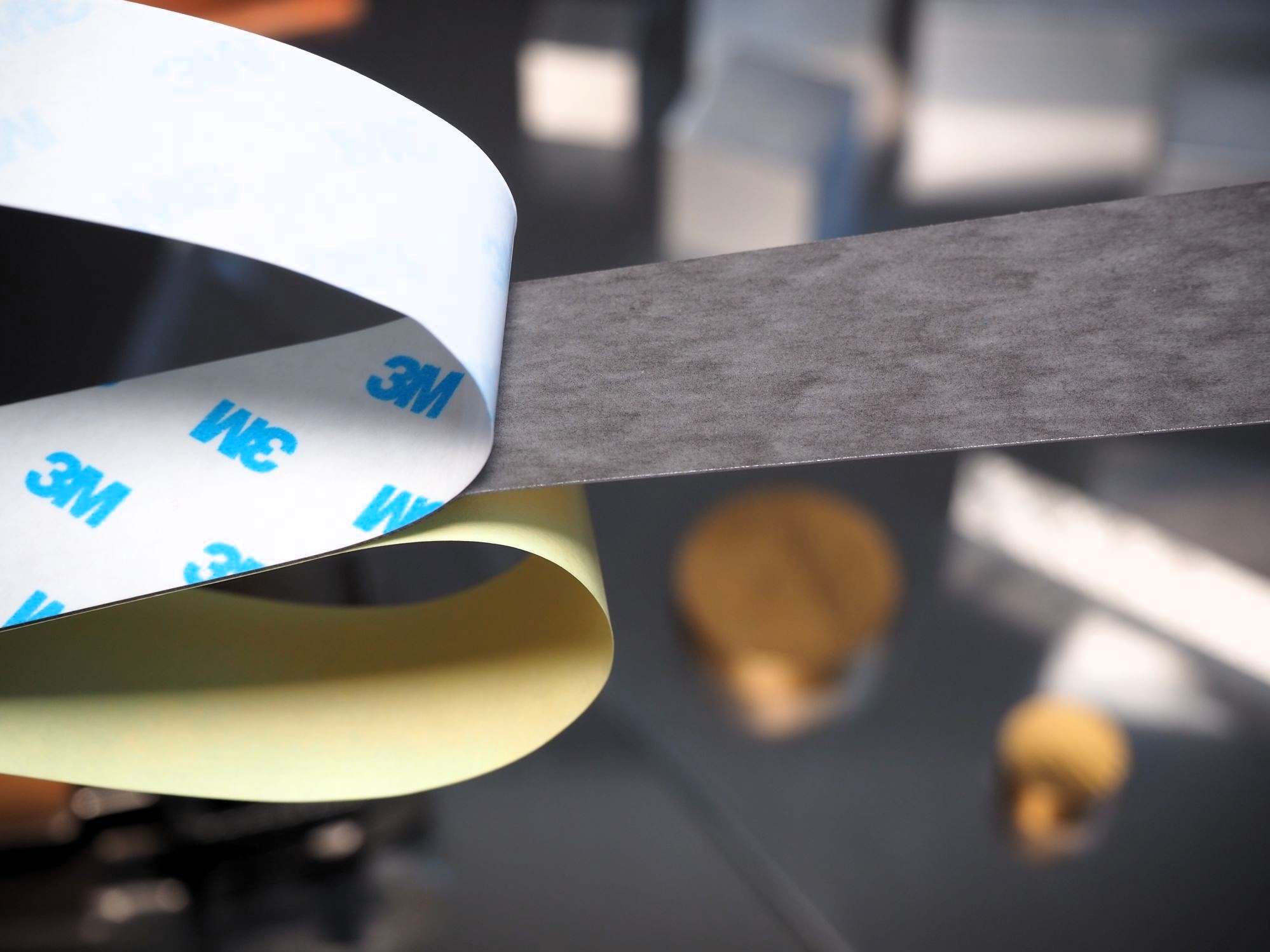 3M　VHB　超強力両面テープ　Y-4825K-04 (0.4mm厚) 　297mm×210mm　1枚入